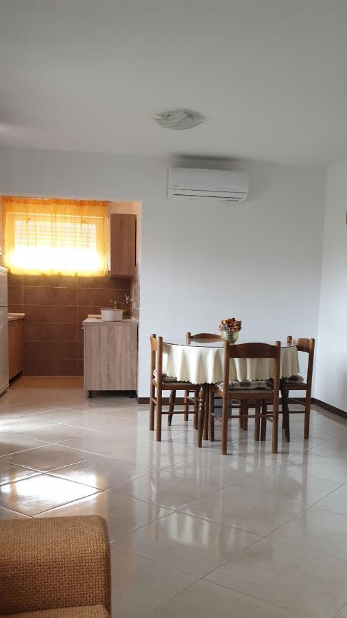 Apartman Lena Pula Luaran gambar