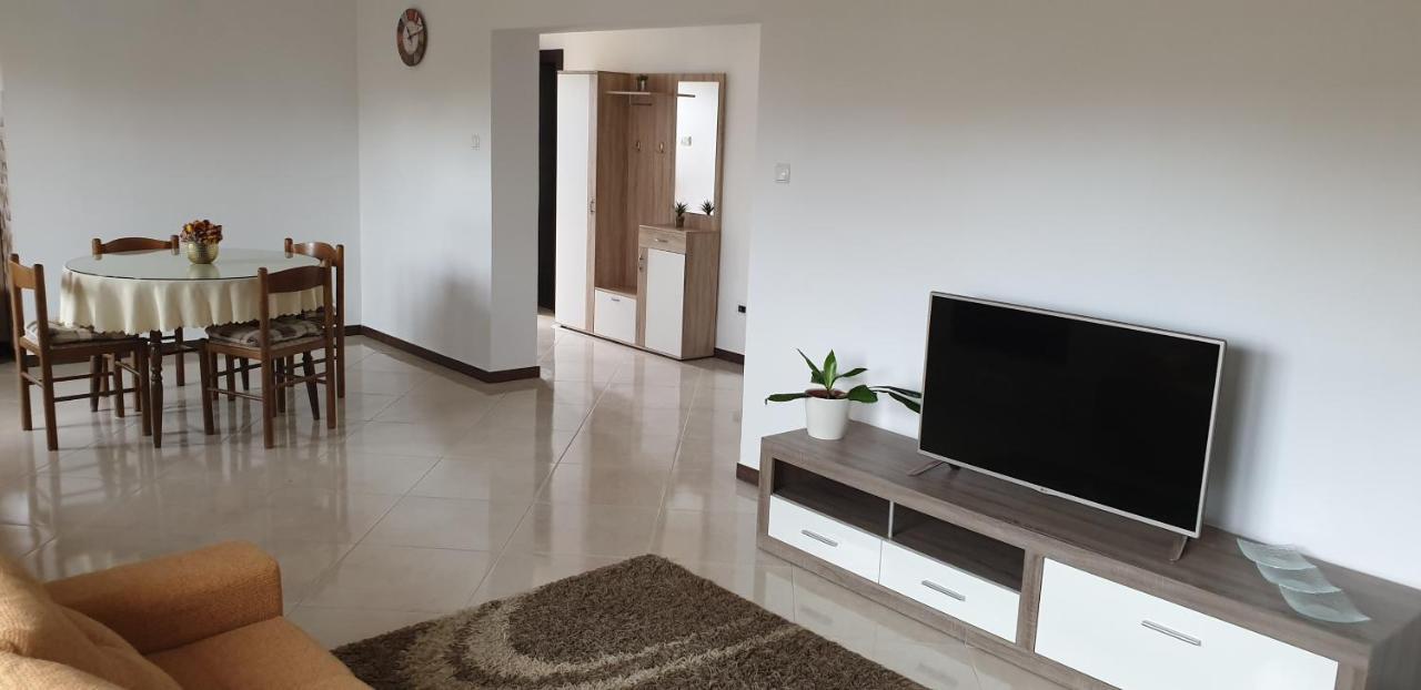 Apartman Lena Pula Luaran gambar
